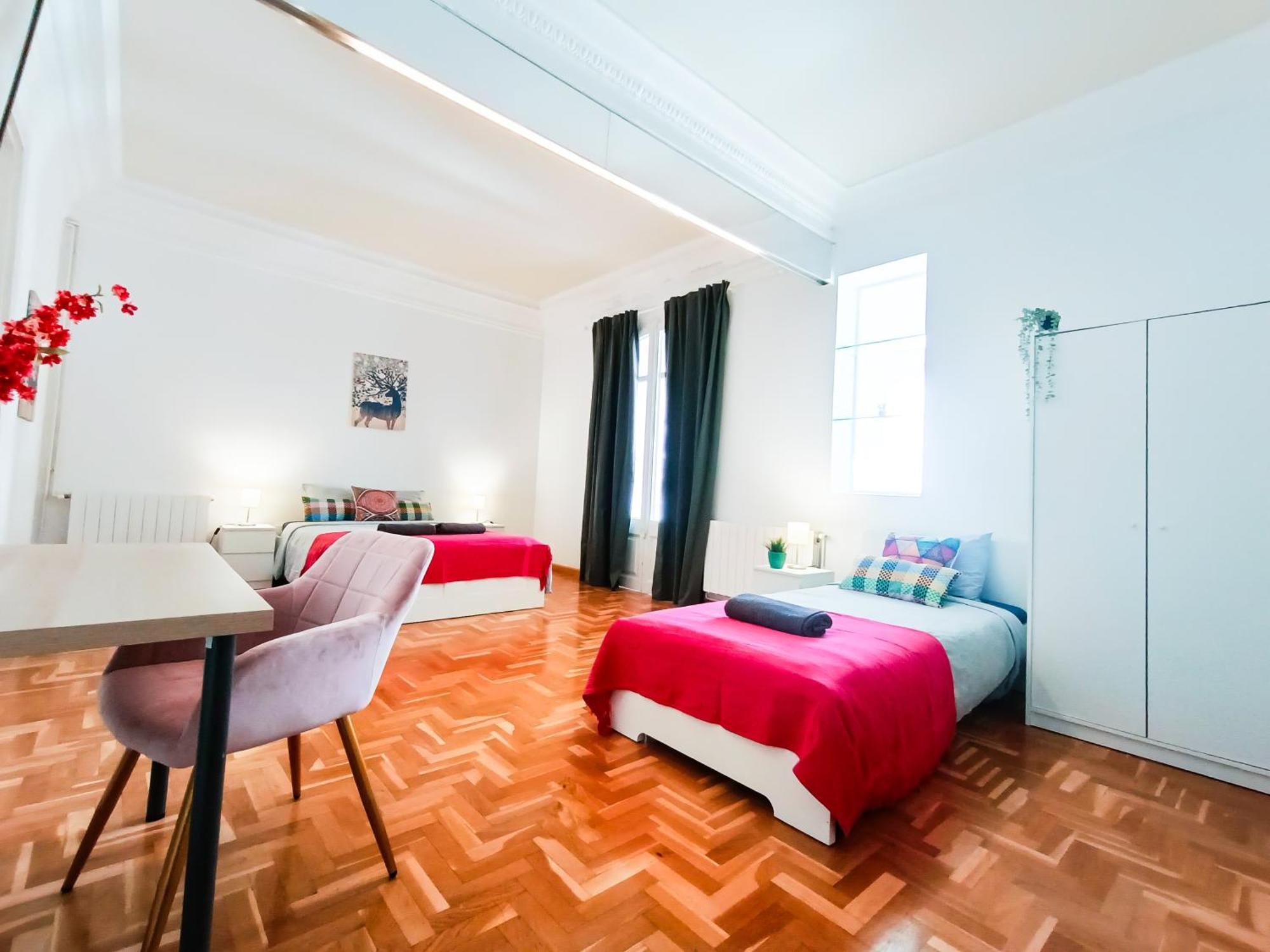 - Casanova Hostel Barcelona